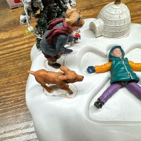 Lemax 2004 Angel’s Wings Lighted & Animated Accent Christmas Village Accent - Picture 4 of 13